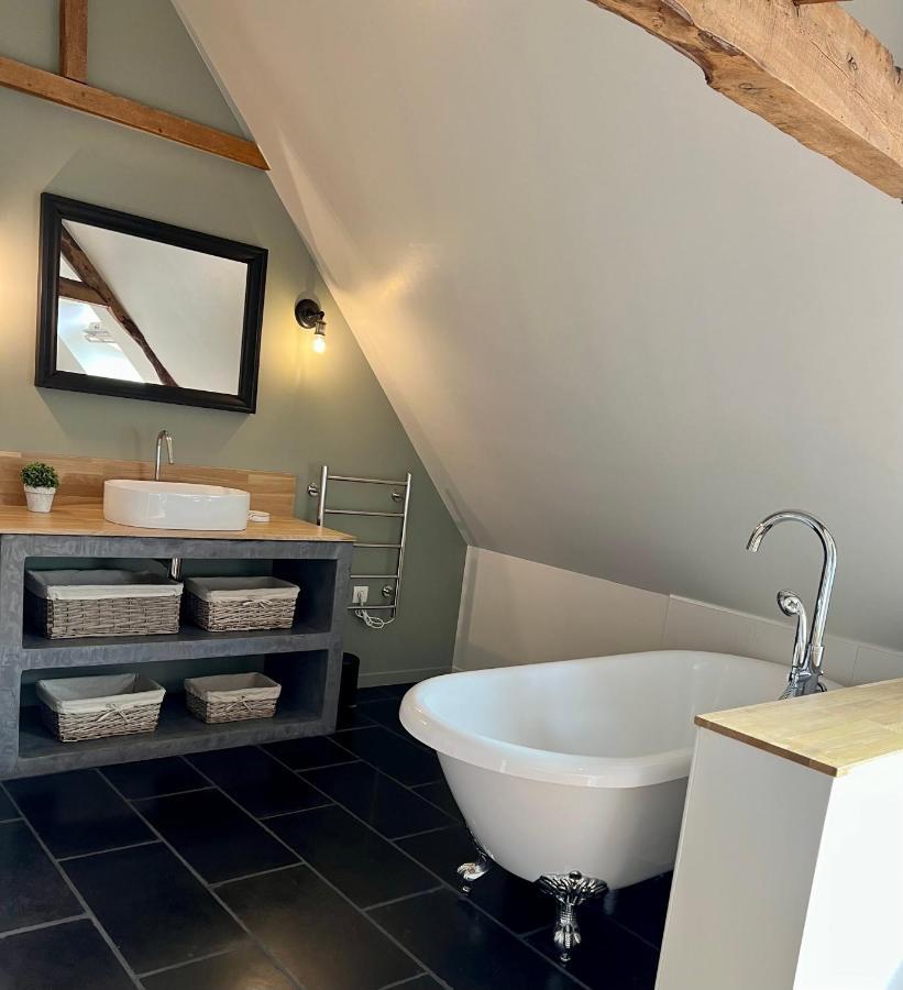 Le Clos Des Ecureuils Audrieu Kültér fotó